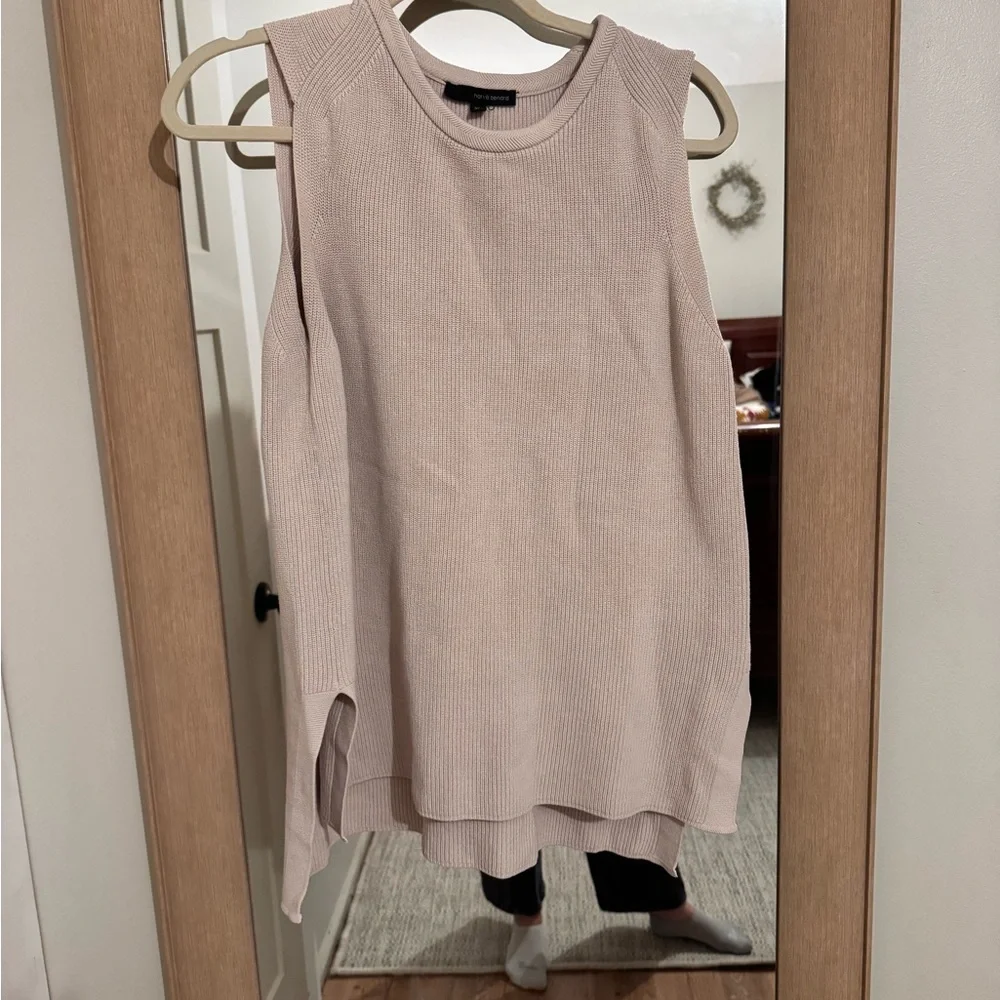 Sleeveless Ribbed Knit Top - Picture 1 of 3